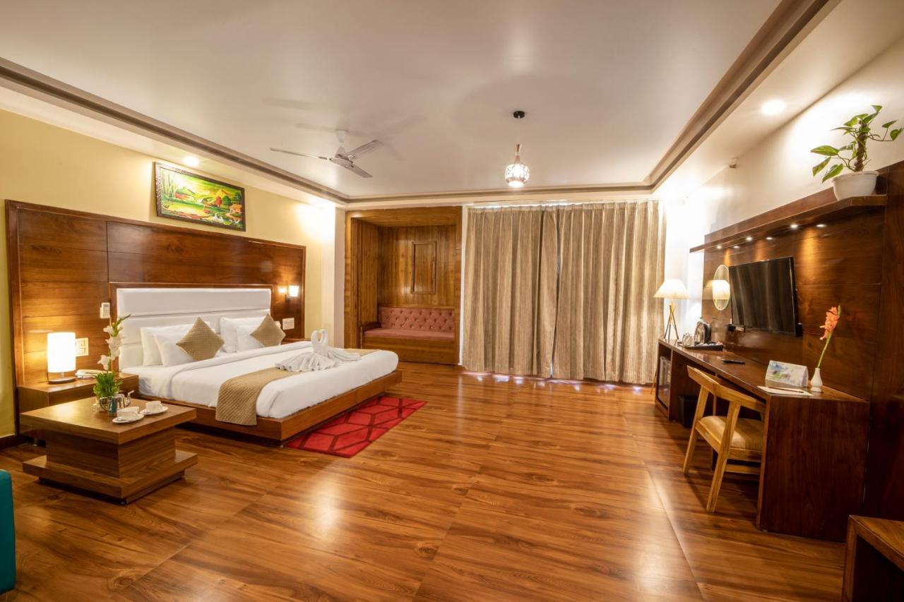 Hotel Divine Lakshmi Ganga Rishīkesh Extérieur photo