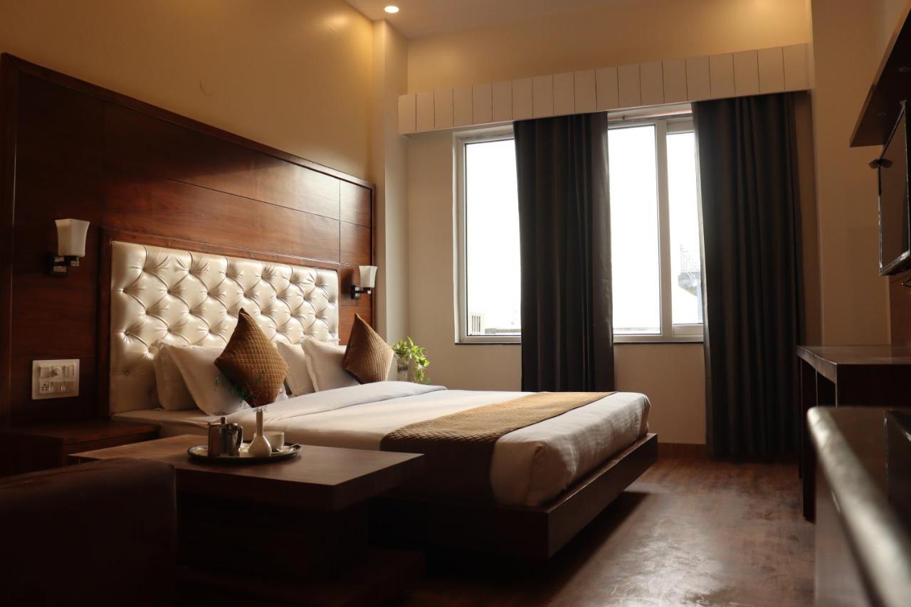 Hotel Divine Lakshmi Ganga Rishīkesh Extérieur photo