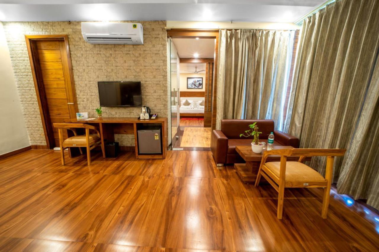 Hotel Divine Lakshmi Ganga Rishīkesh Extérieur photo