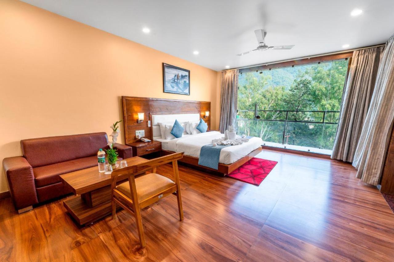 Hotel Divine Lakshmi Ganga Rishīkesh Extérieur photo